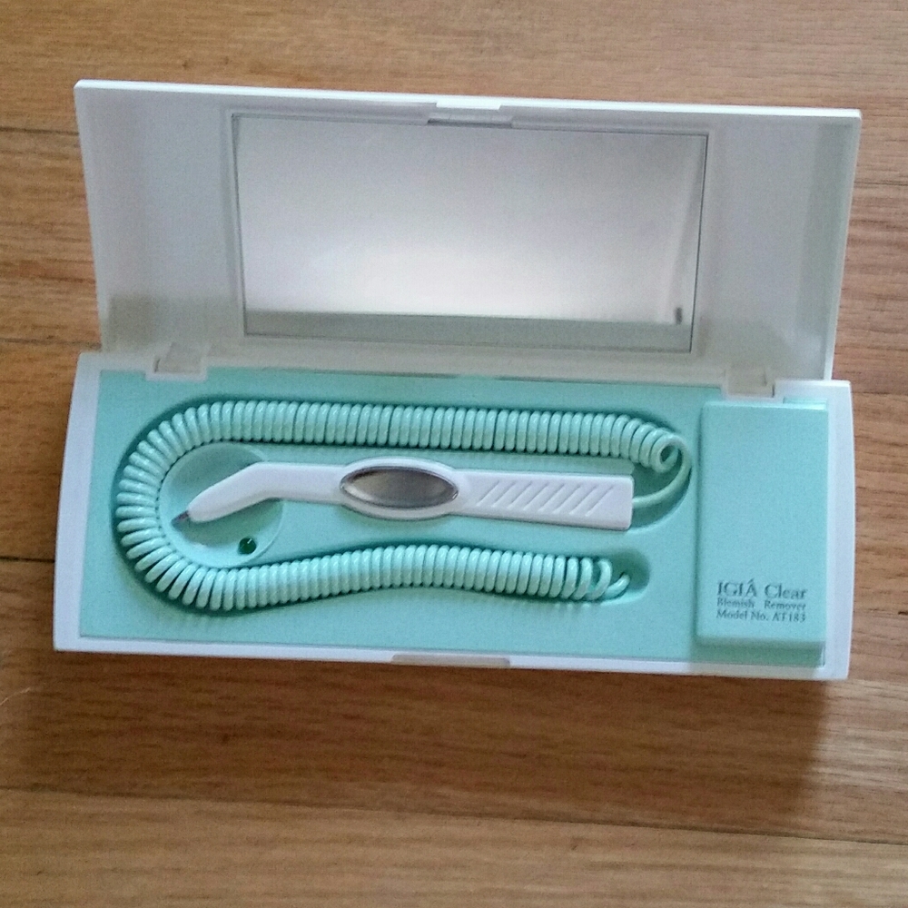 IGIA Blemish Remover